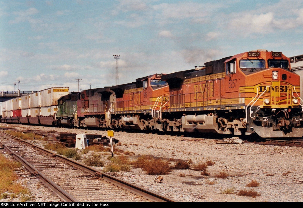 BNSF 5257 East